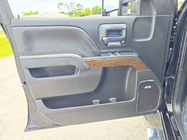 2017 GMC Sierra 3500 Denali HD Denali - Photo 19