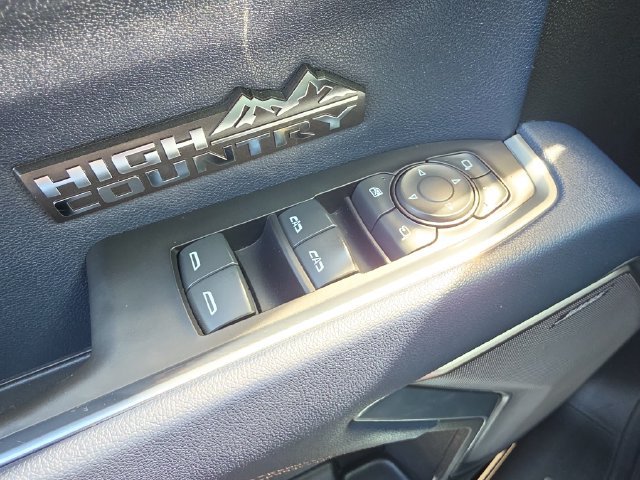 2022 Chevrolet Silverado 1500 High Country - Photo 19