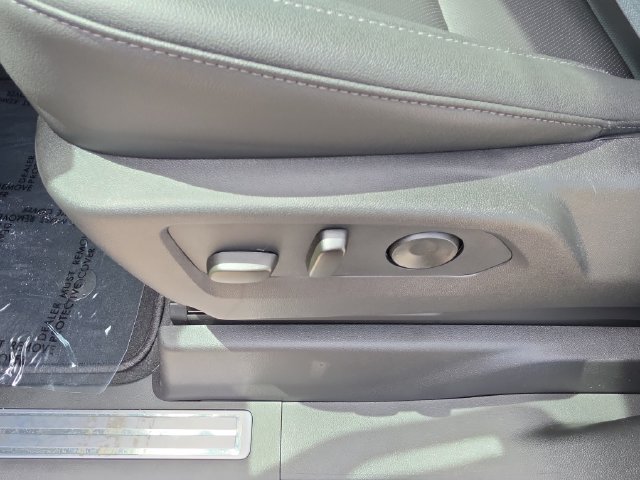 2026 GMC Sierra 1500 SLT - Photo 18