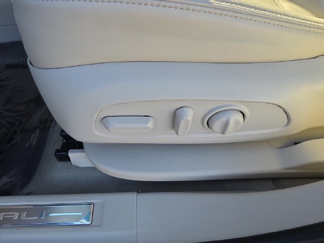 2023 GMC Acadia Denali - Photo 20