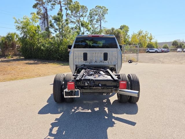 2026 GMC Sierra 3500 Chassis Cab Pro - Photo 6