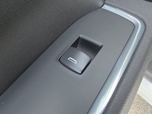 2026 GMC Sierra 1500 SLT - Photo 11