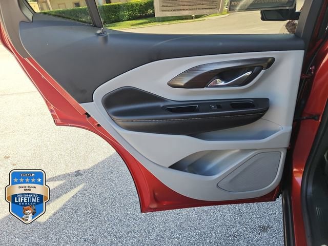 2023 GMC Terrain SLT - Photo 10