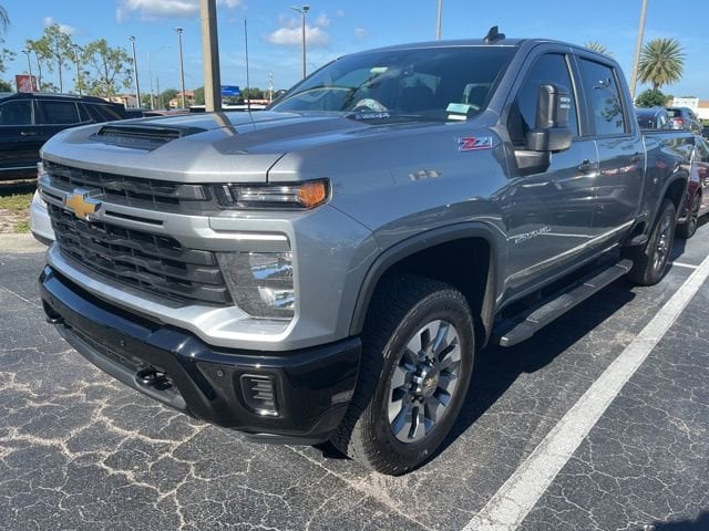 2025 Chevrolet Silverado HD Custom 4WD Crew Cab Standard Box's photo