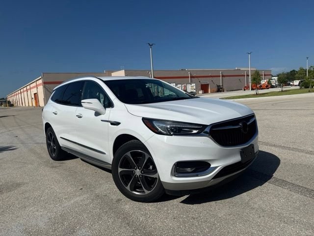 2021 Buick Enclave Essence AWD's photo