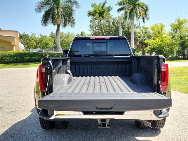 2026 GMC Sierra 3500HD SLT - Photo 6