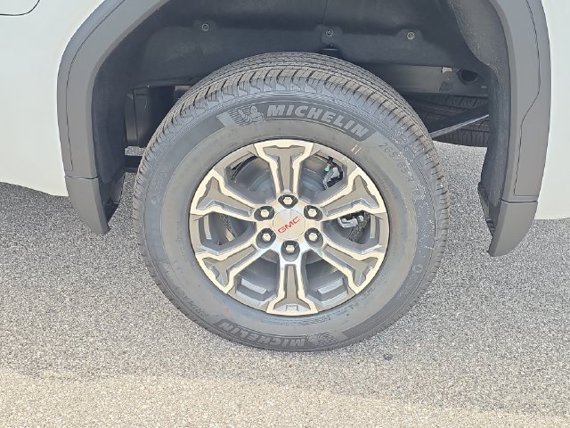 2026 GMC Sierra 1500 SLT - Photo 8