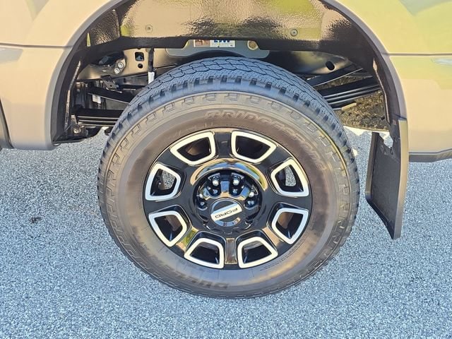 2025 Ford F-350 Super Duty Platinum - Photo 7