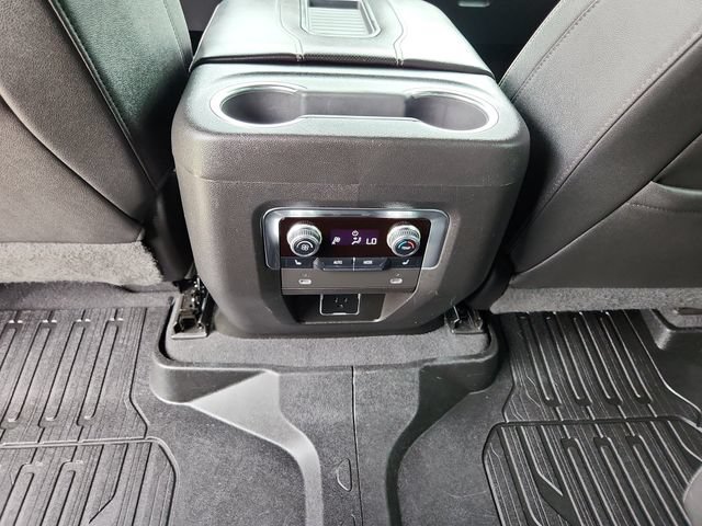 2022 GMC Yukon XL SLT - Photo 13