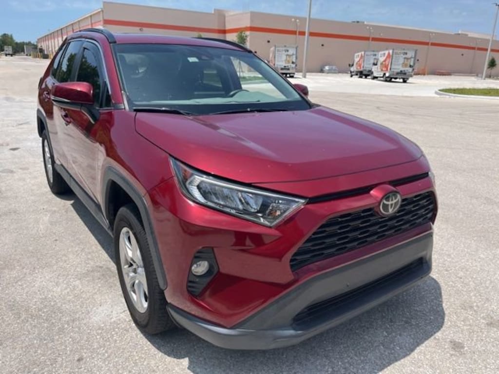 Used 2020 Toyota RAV4 XLE SUV