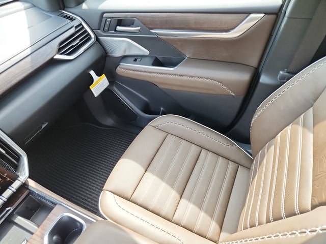 2026 GMC Acadia Denali Ultimate - Photo 16