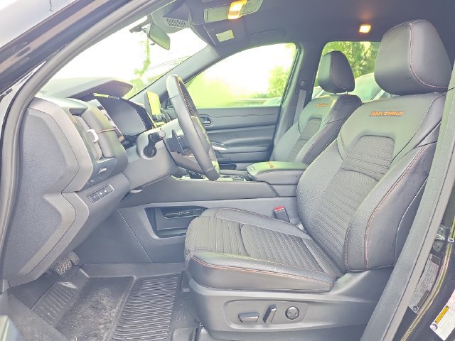 2025 Nissan Pathfinder Rock Creek - Photo 17