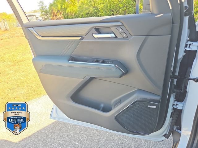 2026 GMC Acadia AT4 - Photo 21
