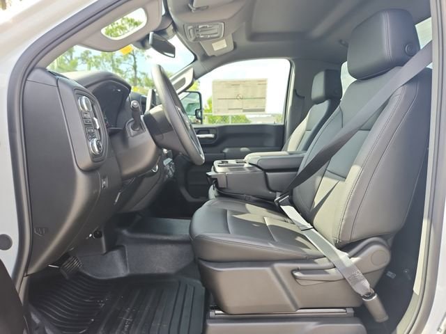 2025 GMC Sierra 3500HD Pro - Photo 8
