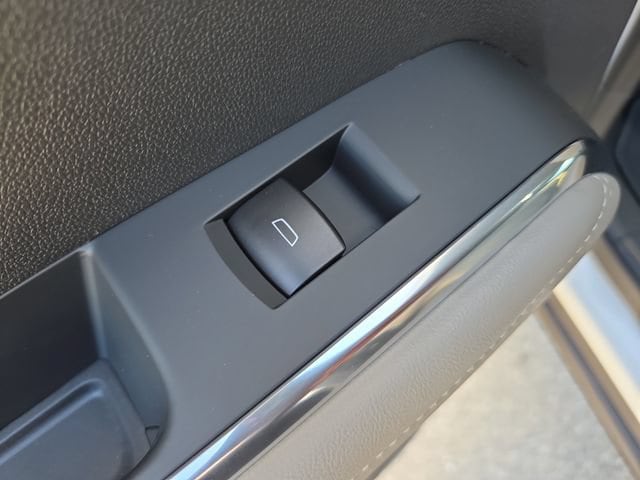 2026 GMC Acadia Elevation - Photo 13