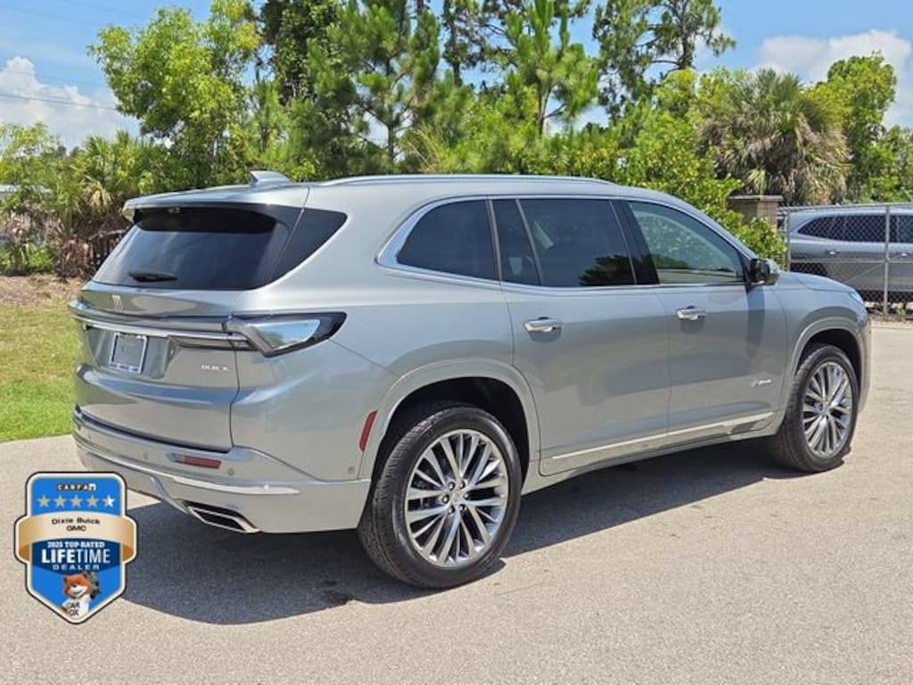 New 2026 Buick Enclave Avenir SUV