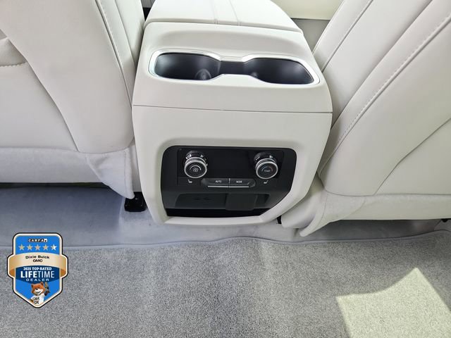 2026 Buick Enclave Avenir - Photo 13