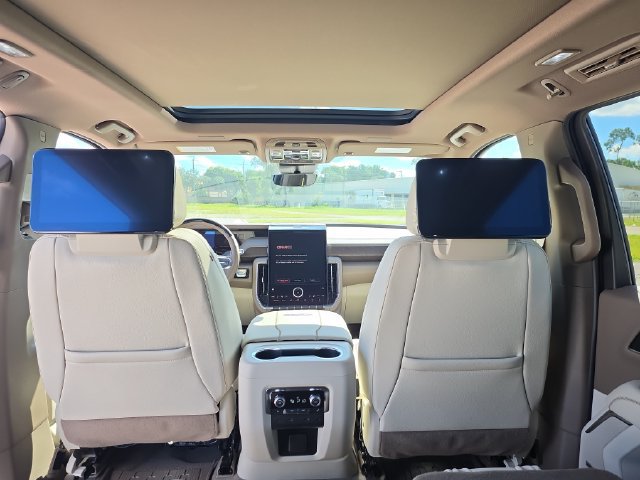 2026 GMC Yukon XL Denali - Photo 14