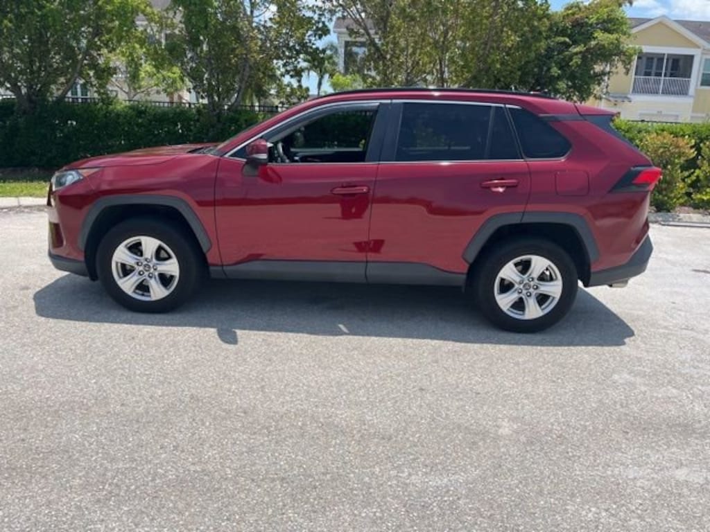 Used 2020 Toyota RAV4 XLE SUV