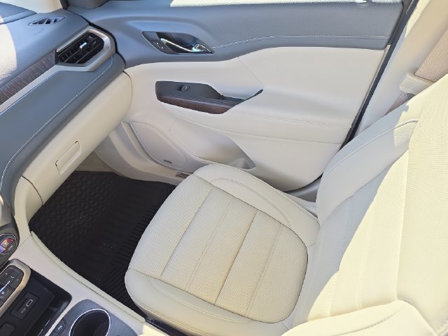 2023 GMC Acadia Denali - Photo 16