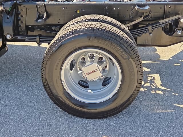 2026 GMC Sierra 3500 Chassis Cab Pro - Photo 8