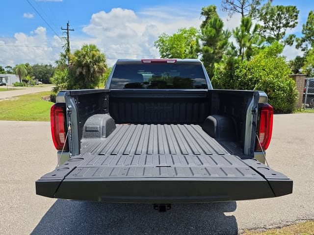 2026 GMC Sierra 1500 SLT - Photo 6