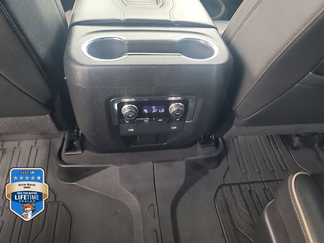 2023 GMC Yukon SLT - Photo 13