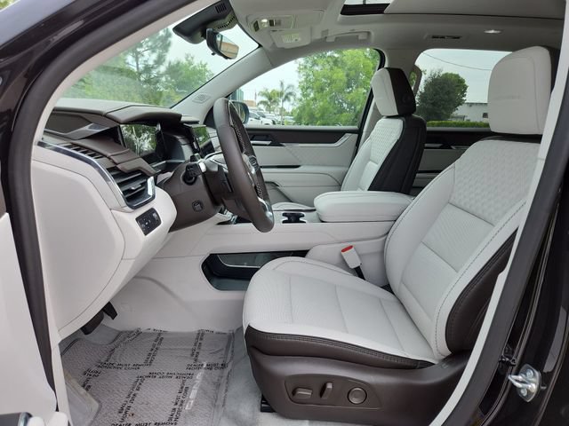 2026 GMC Acadia Denali - Photo 19