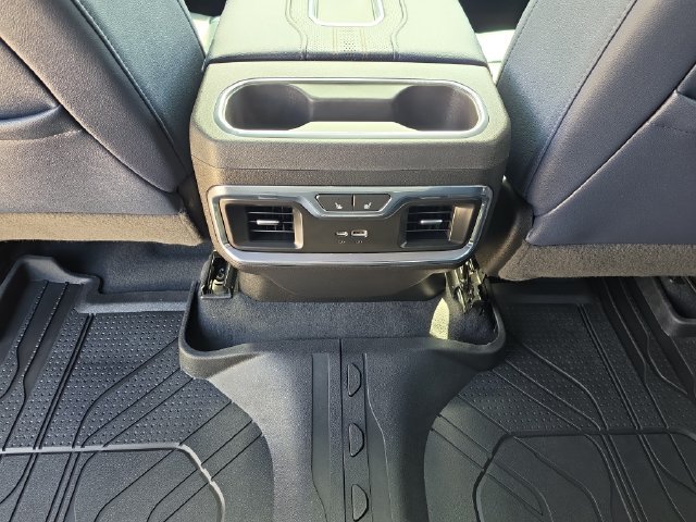 2022 Chevrolet Silverado 1500 High Country - Photo 11