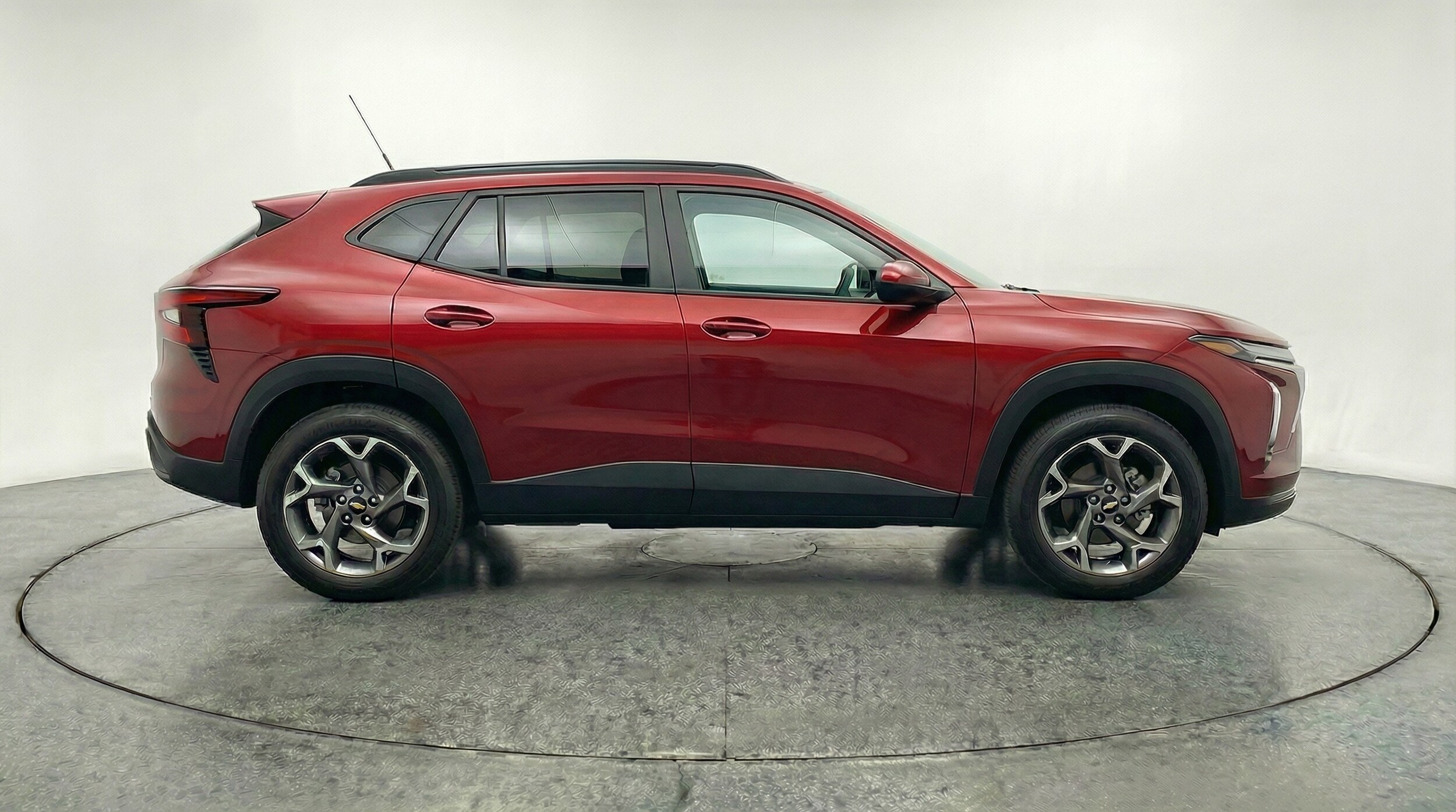 Thumbnail: 2025 Chevrolet Trax - 8