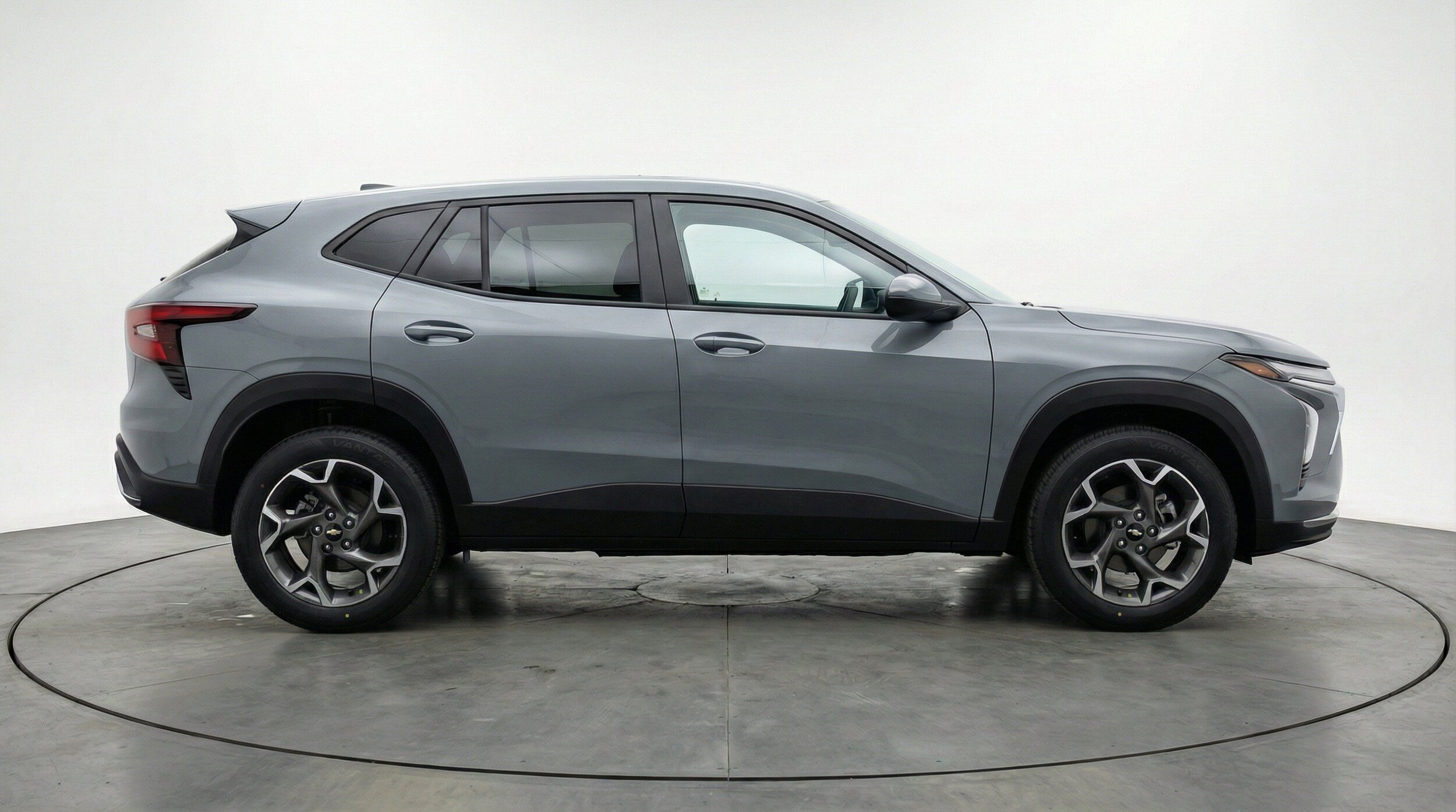 Thumbnail: 2025 Chevrolet Trax - 11