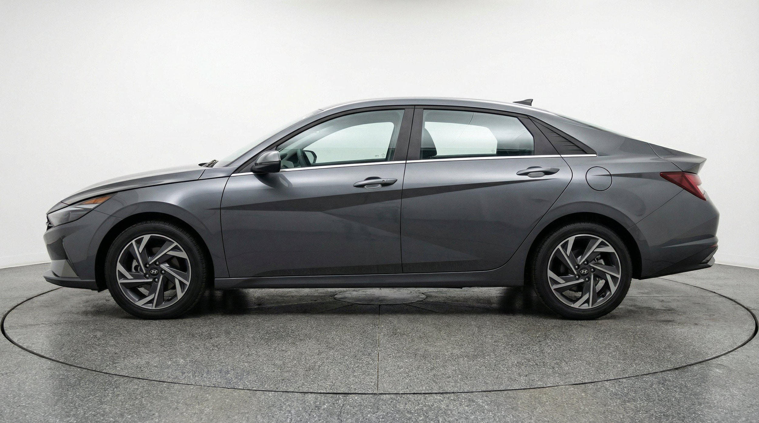 Thumbnail: 2025 Hyundai Elantra - 5