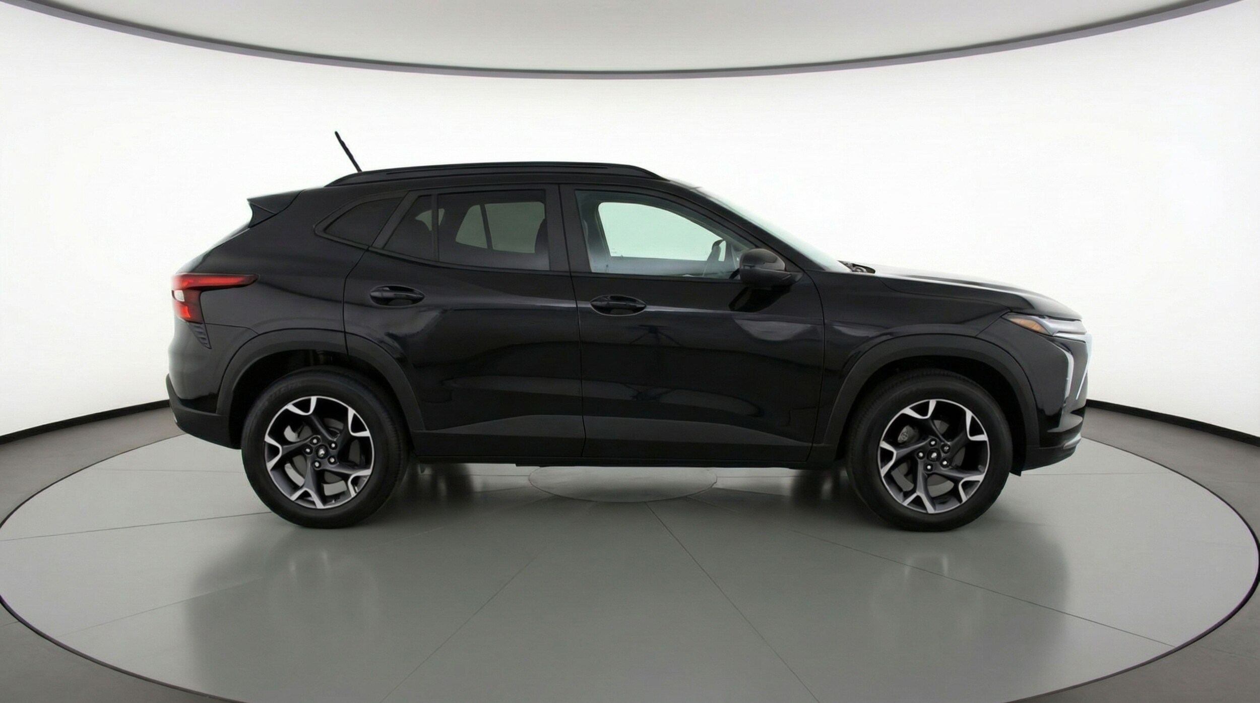 Thumbnail: 2025 Chevrolet Trax - 8