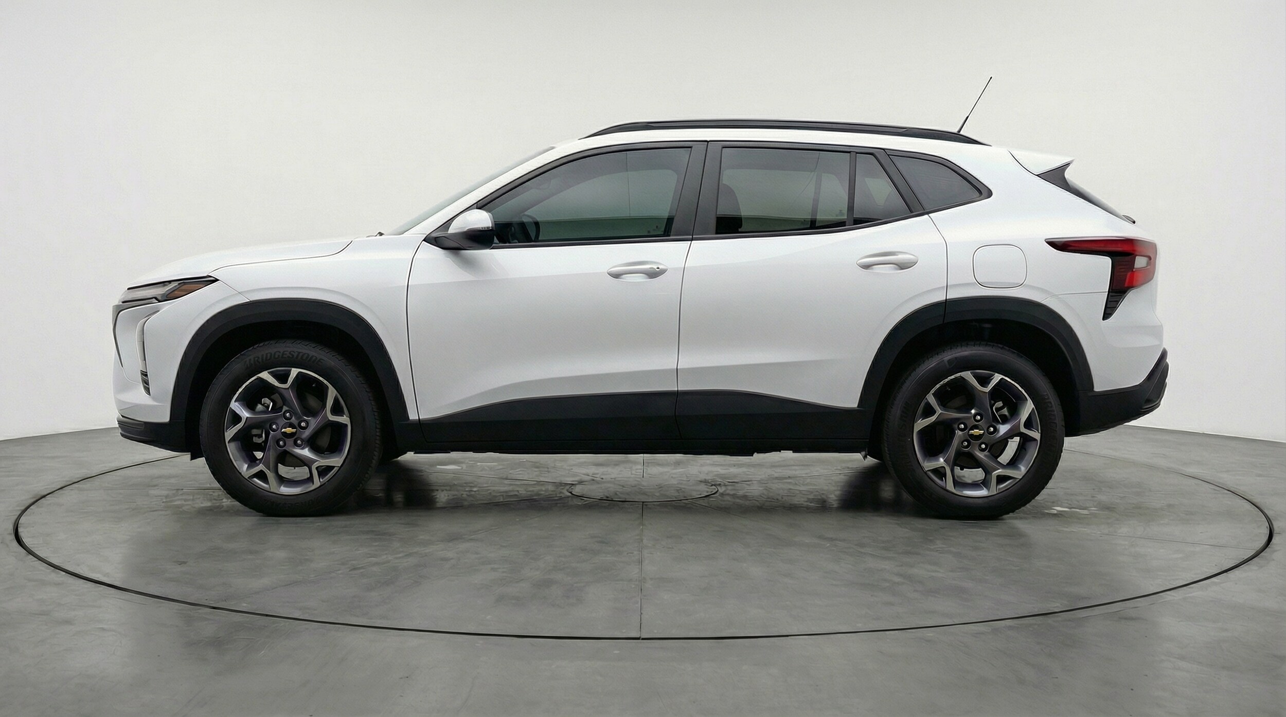 Thumbnail: 2025 Chevrolet Trax - 4