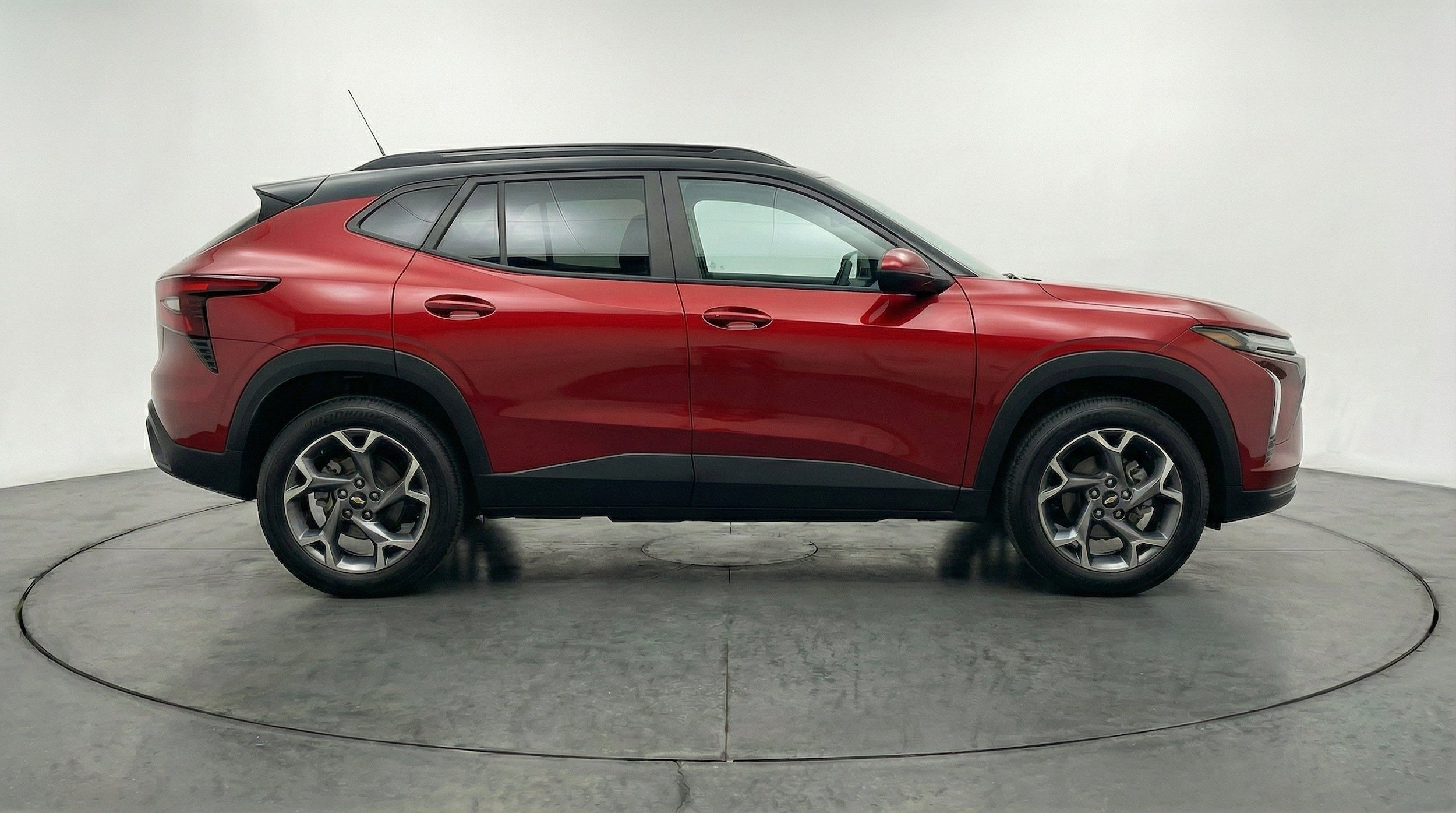 Thumbnail: 2025 Chevrolet Trax - 11