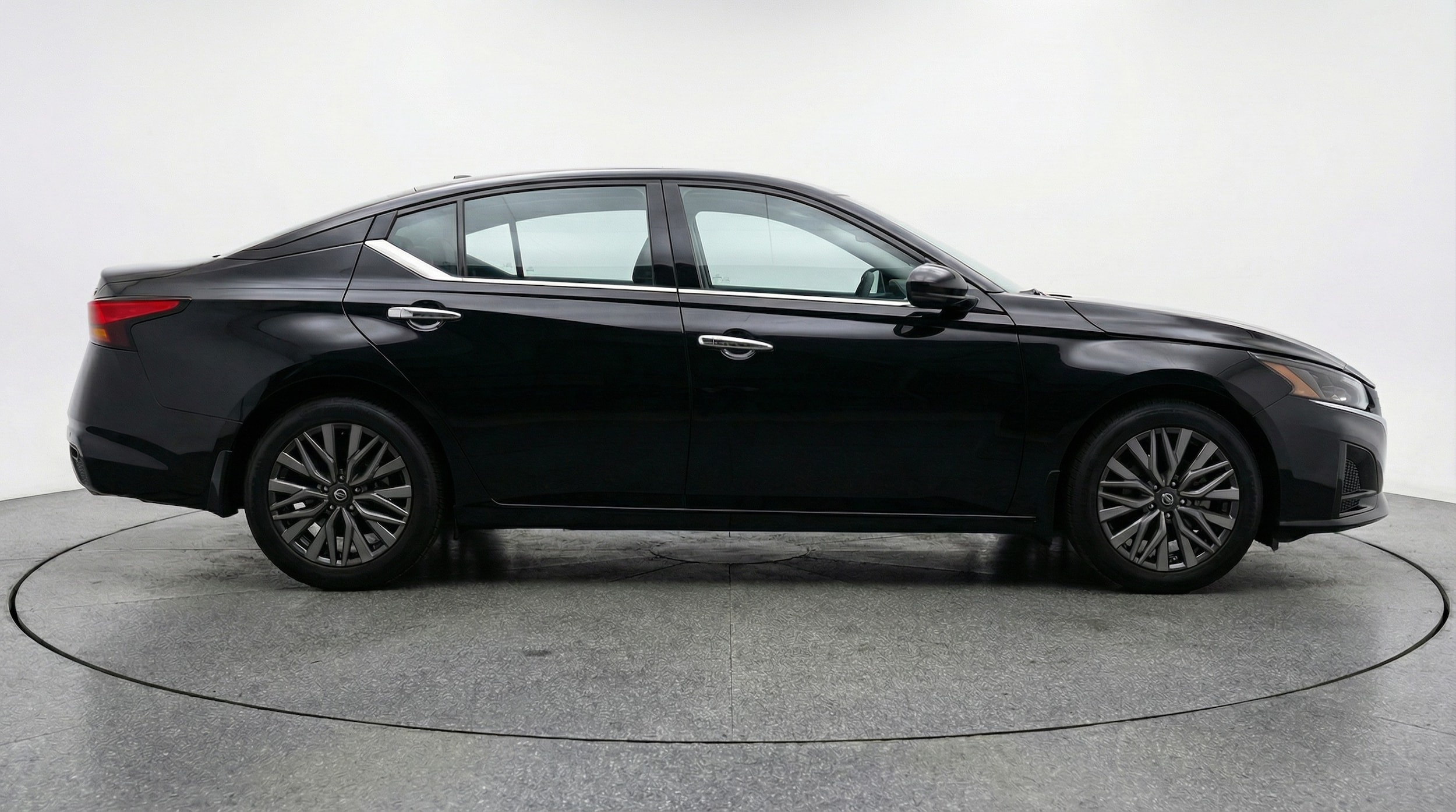 Thumbnail: 2025 Nissan Altima - 8