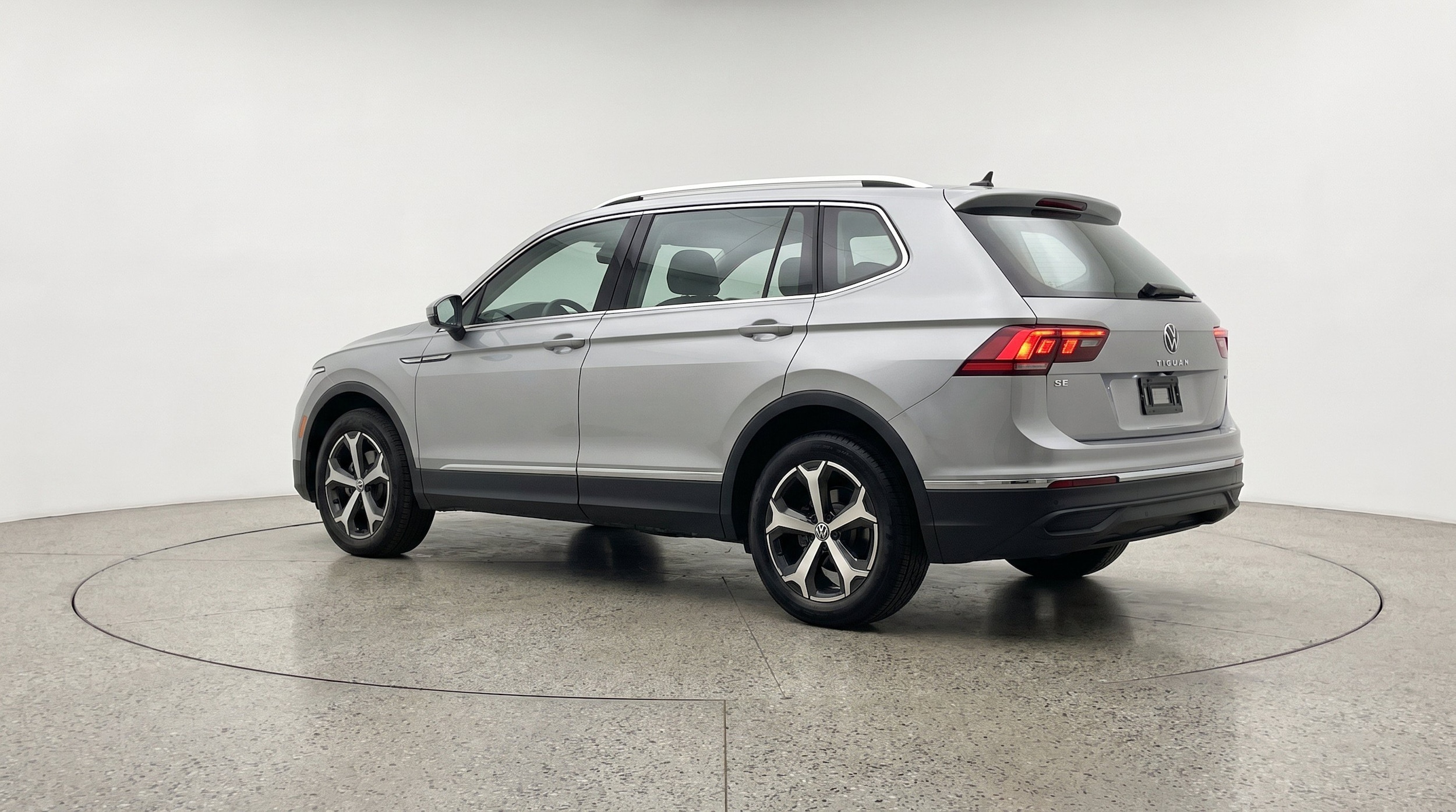 Thumbnail: 2026 Volkswagen Tiguan - 6