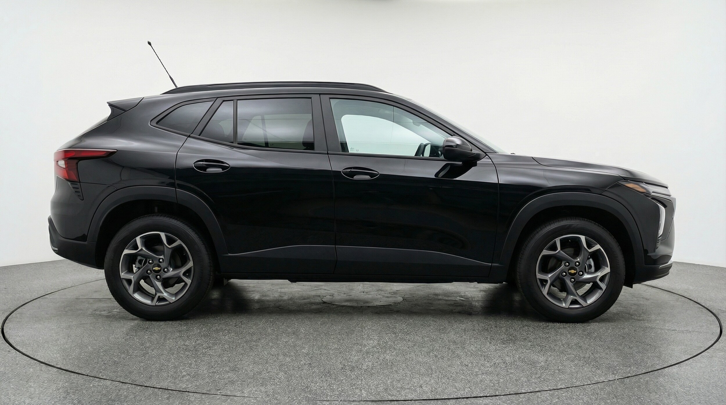 Thumbnail: 2025 Chevrolet Trax - 8