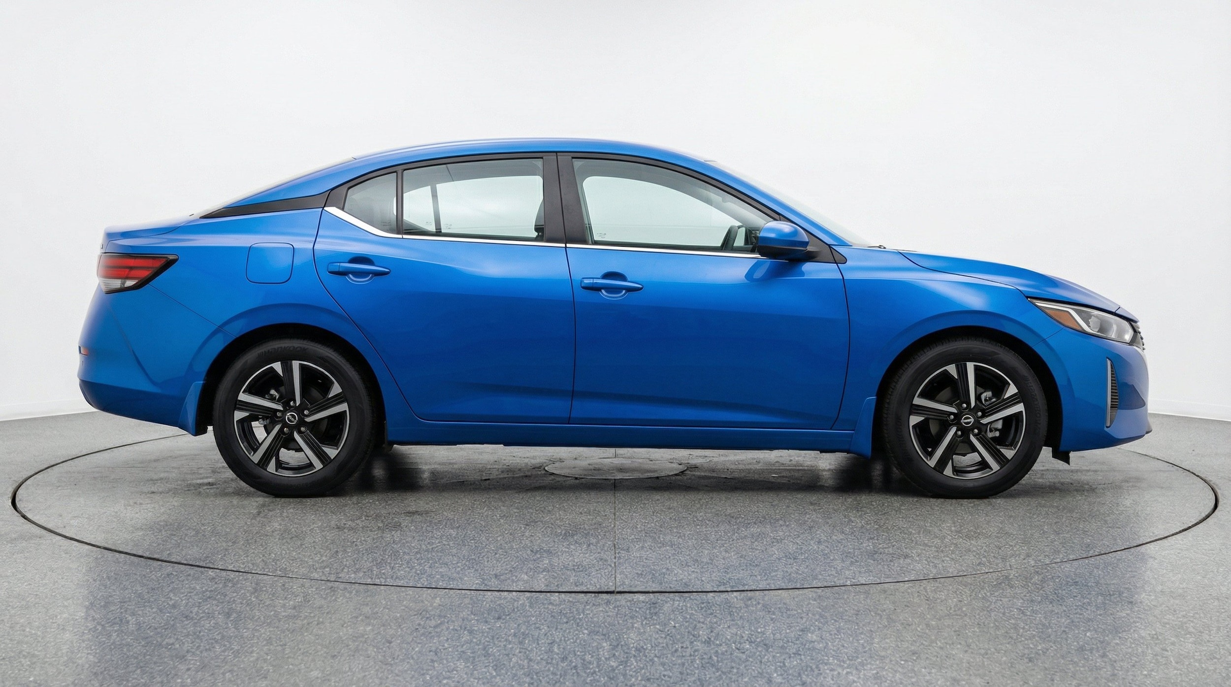 Thumbnail: 2025 Nissan Sentra - 11
