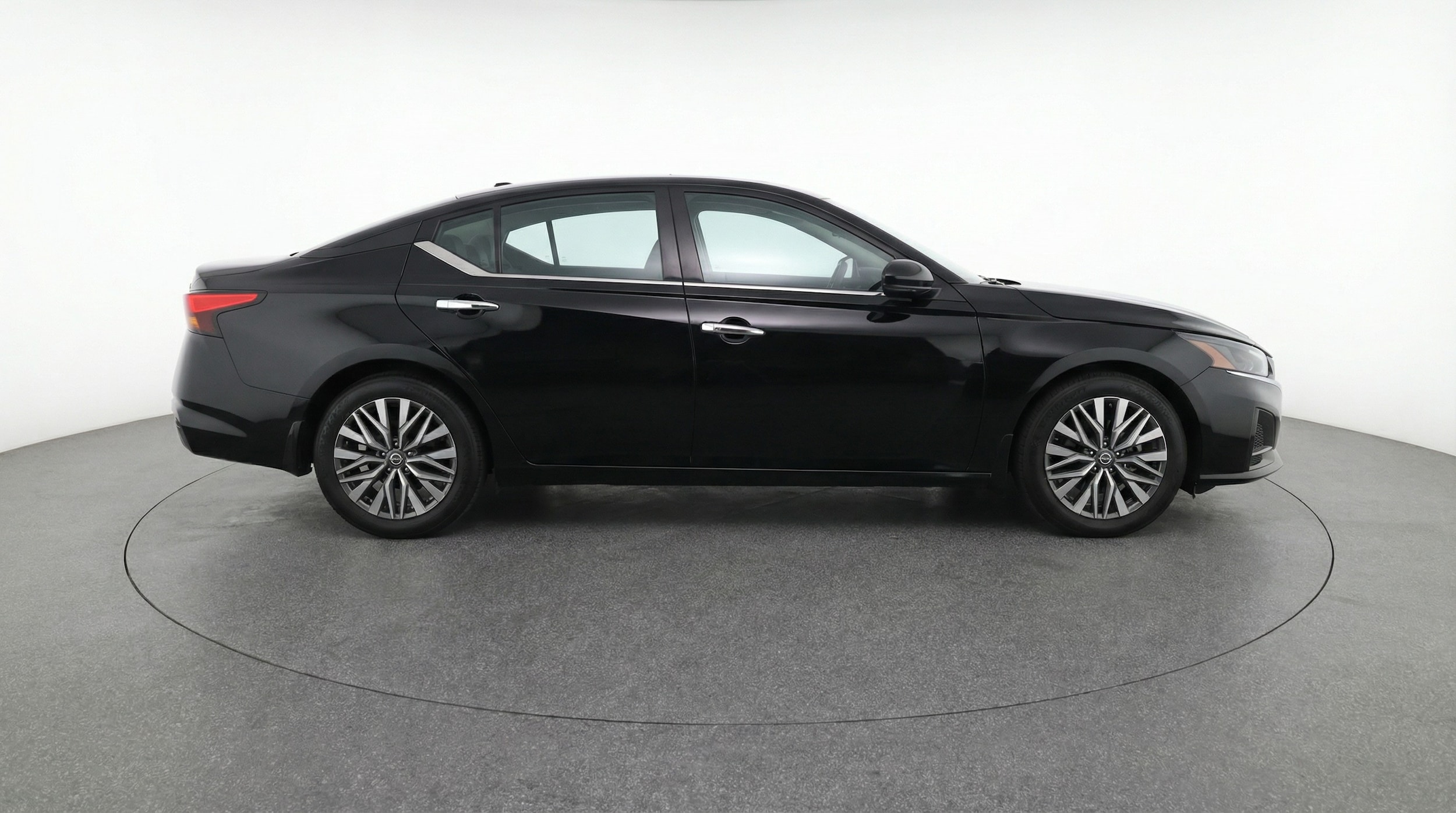 Thumbnail: 2025 Nissan Altima - 8