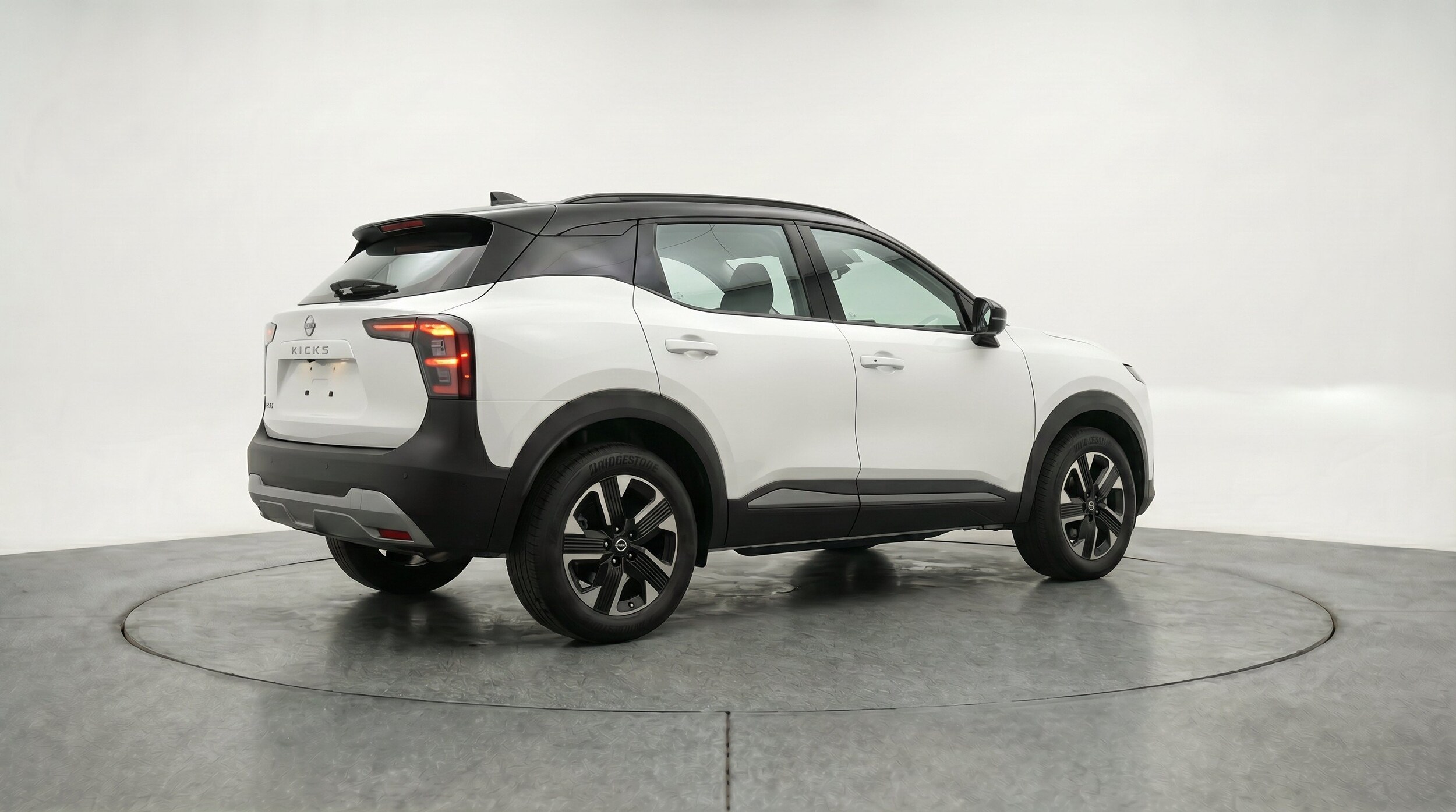 Thumbnail: 2026 Nissan Kicks - 9