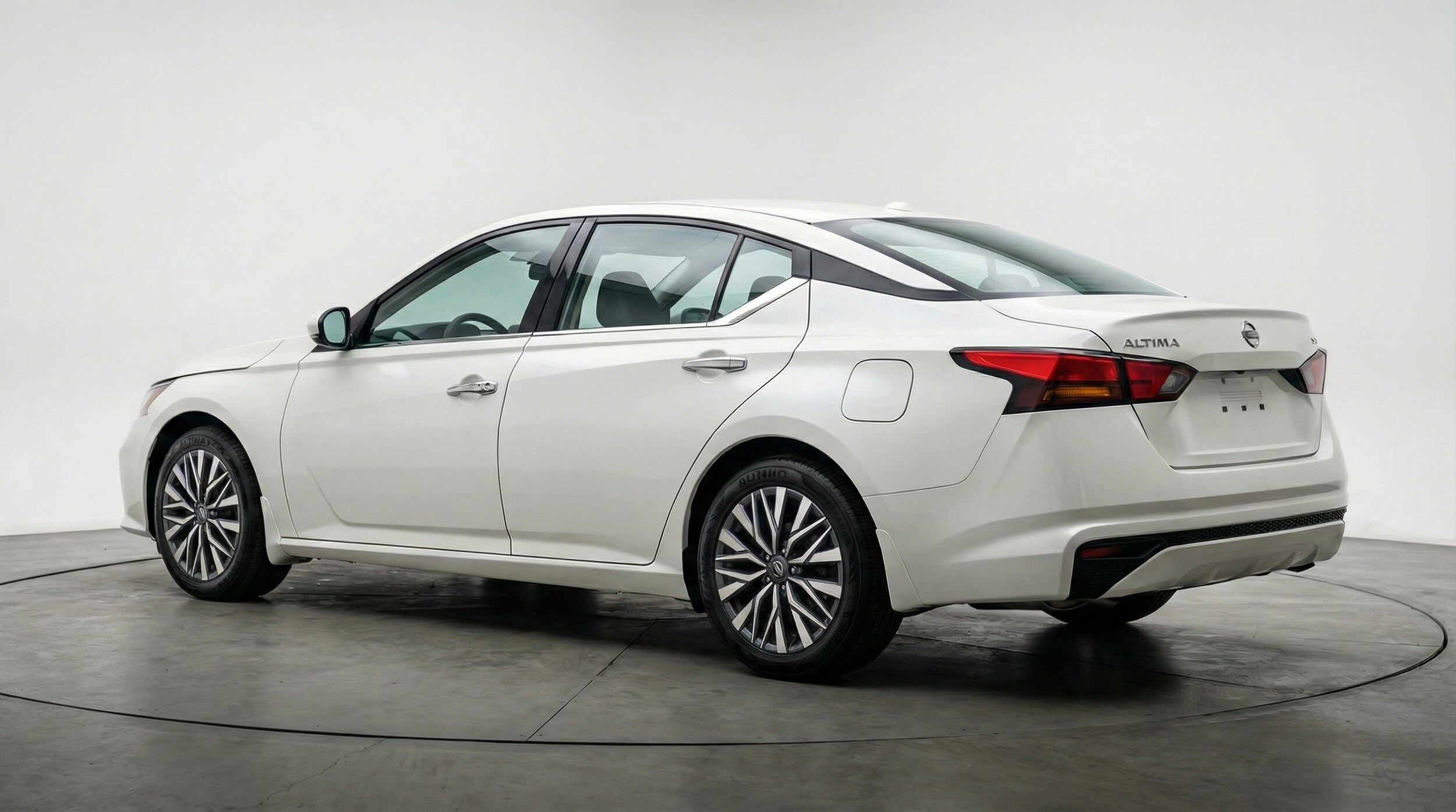 Thumbnail: 2025 Nissan Altima - 5