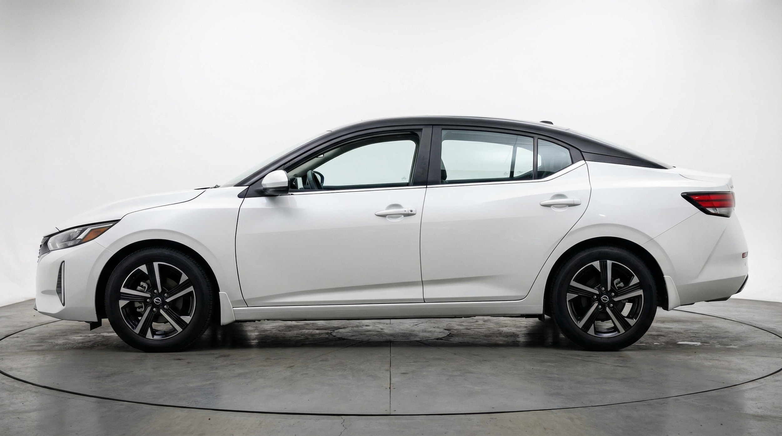 Thumbnail: 2025 Nissan Sentra - 4