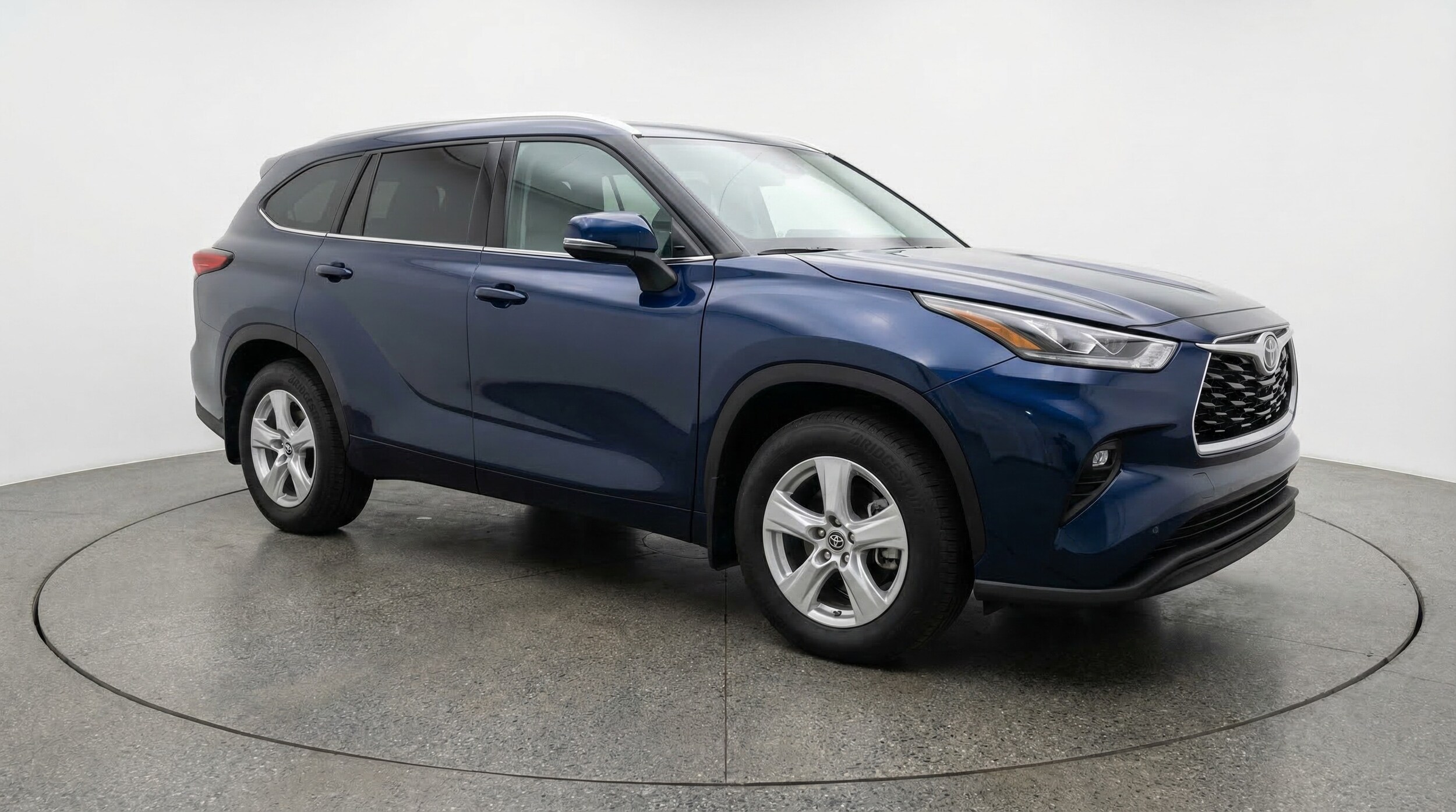 Thumbnail: 2025 Toyota Highlander - 1