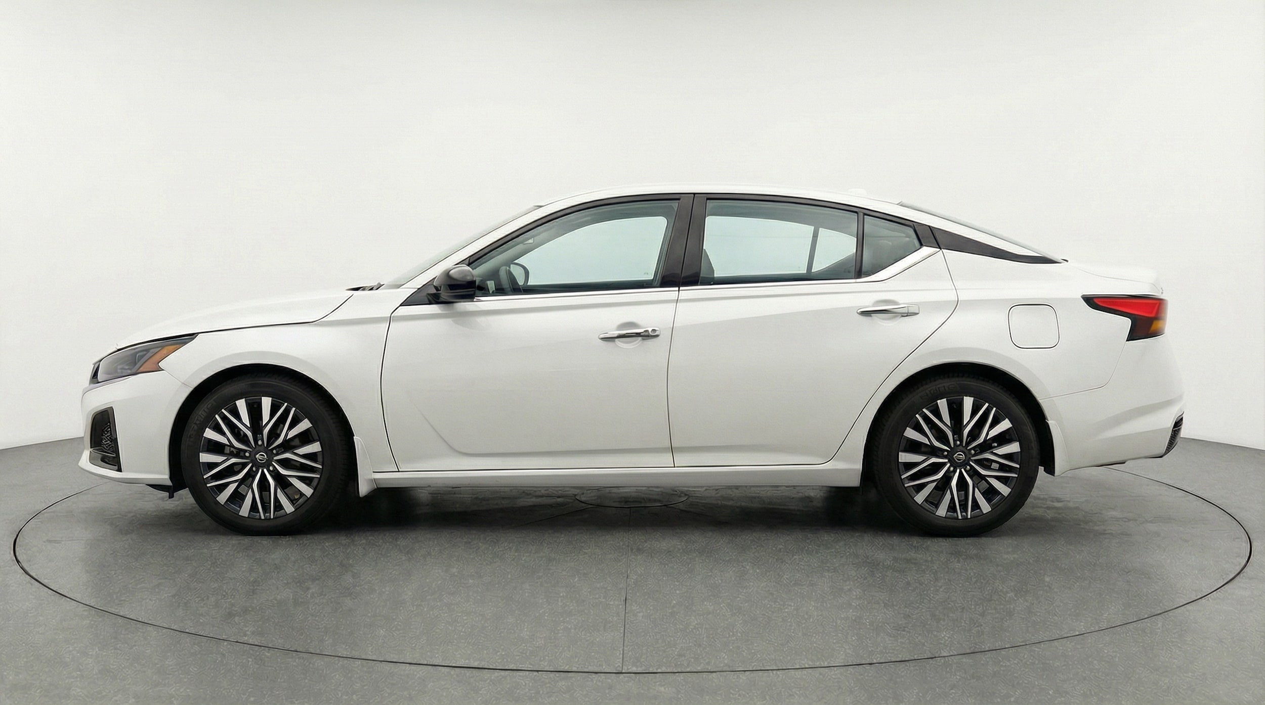 Thumbnail: 2025 Nissan Altima - 4