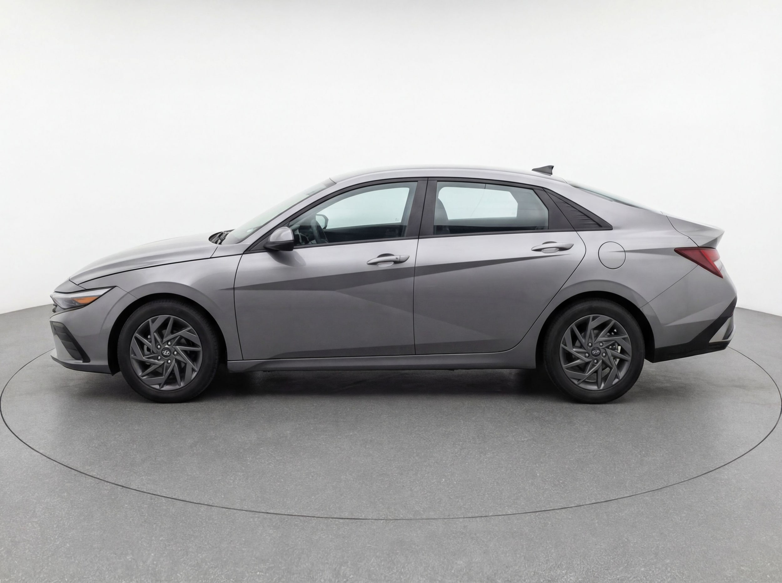 Thumbnail: 2024 Hyundai Elantra - 5