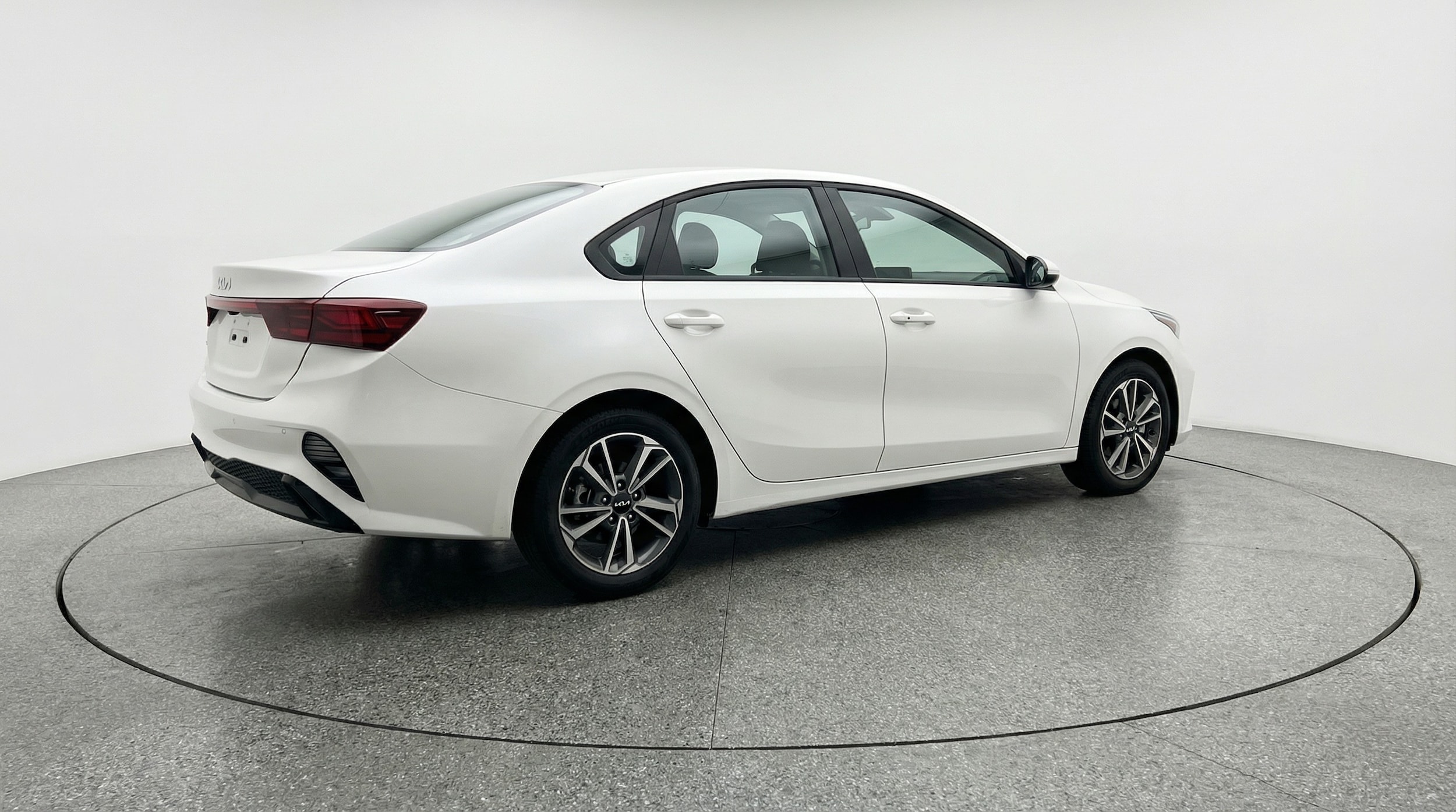 Thumbnail: 2024 Kia Forte - 7
