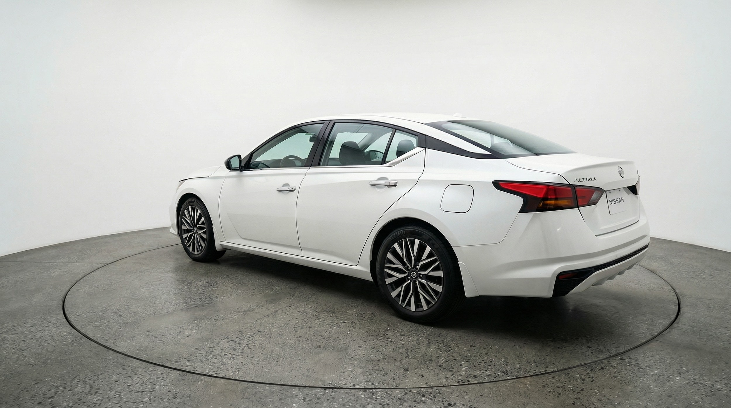 Thumbnail: 2025 Nissan Altima - 5