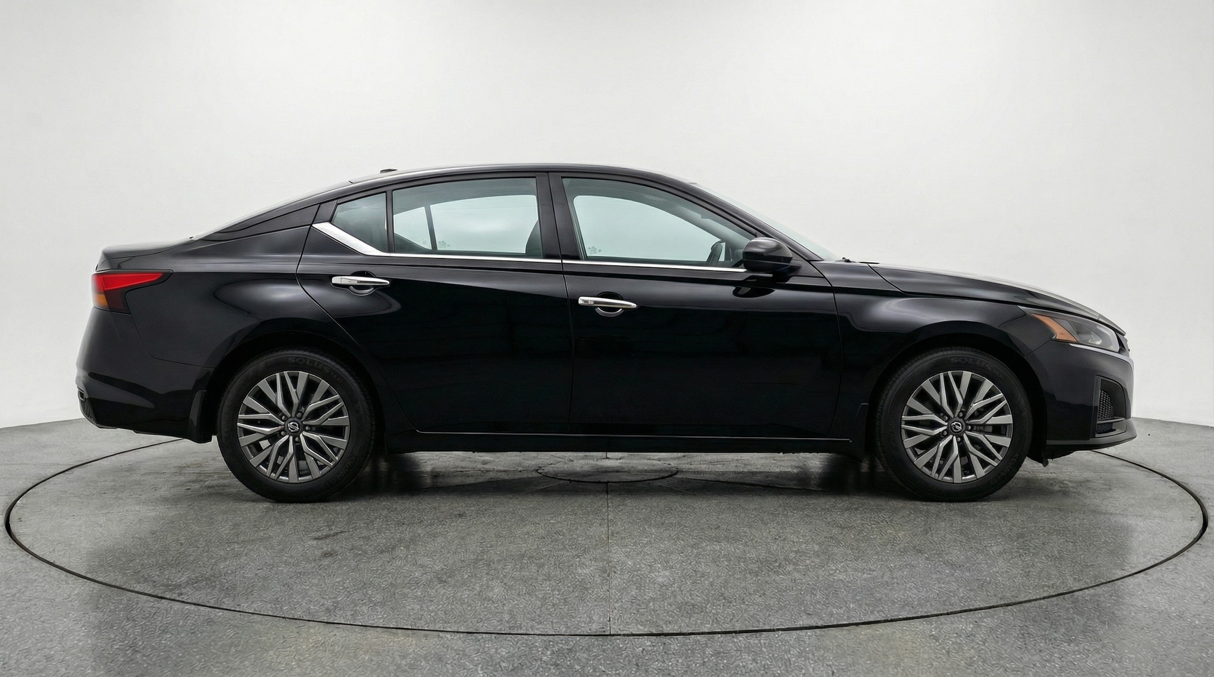 Thumbnail: 2025 Nissan Altima - 8