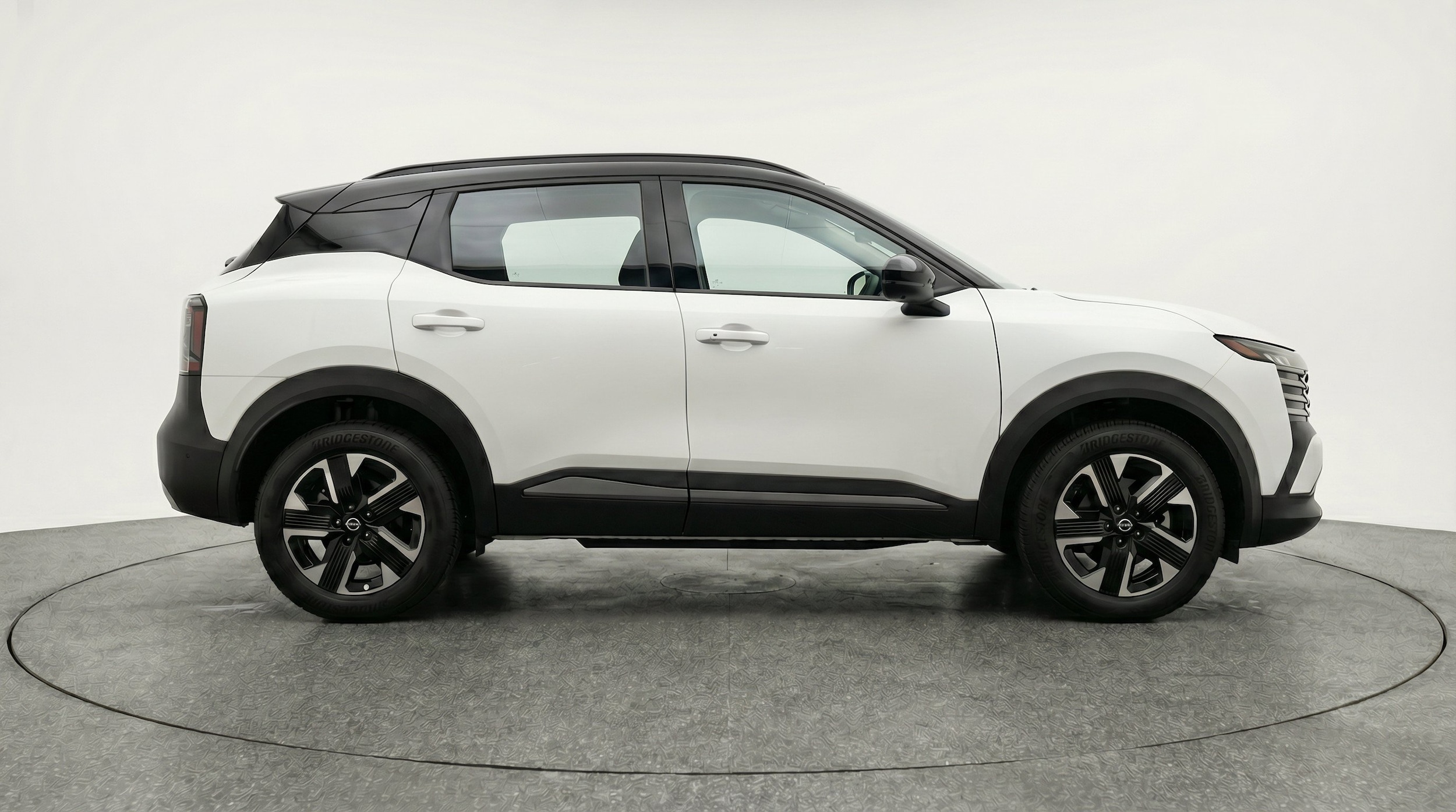 Thumbnail: 2026 Nissan Kicks - 11